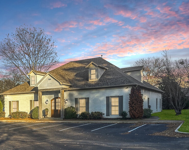 1364 Cordova Cv, Germantown, TN for sale - Building Photo - Image 2 of 2