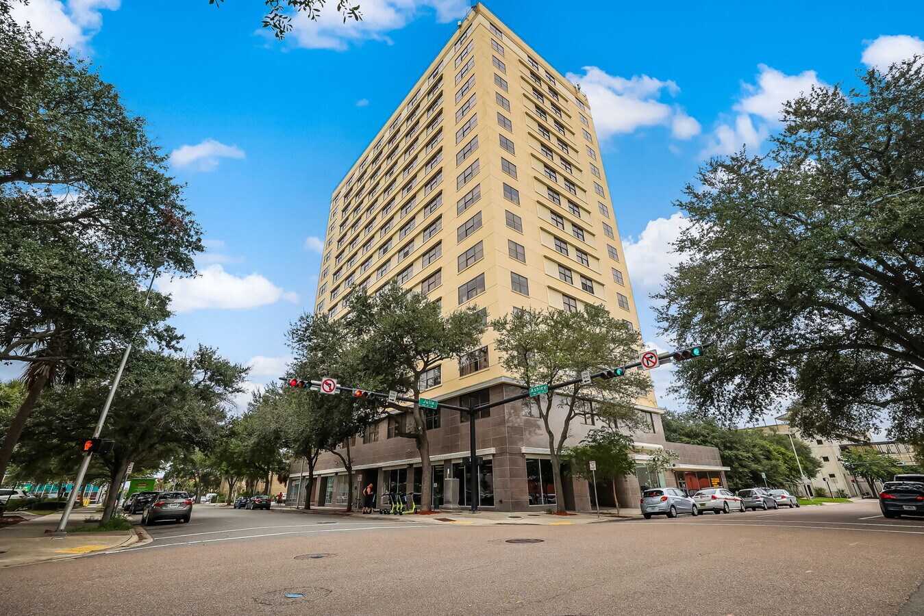 311 W Ashley St, Jacksonville, FL 32202