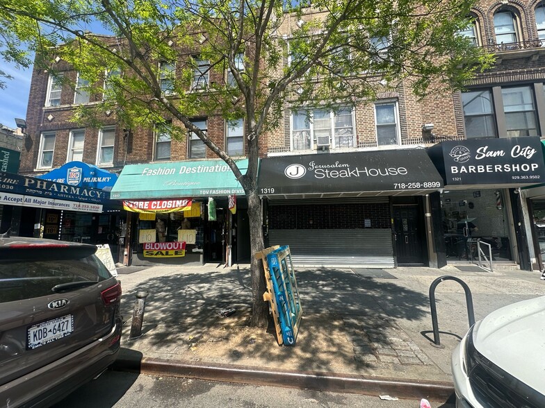 1317 Avenue J, Brooklyn, NY for lease - Building Photo - Image 3 of 6