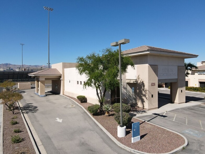 5547 S Rainbow Blvd, Las Vegas, NV for lease - Building Photo - Image 1 of 22