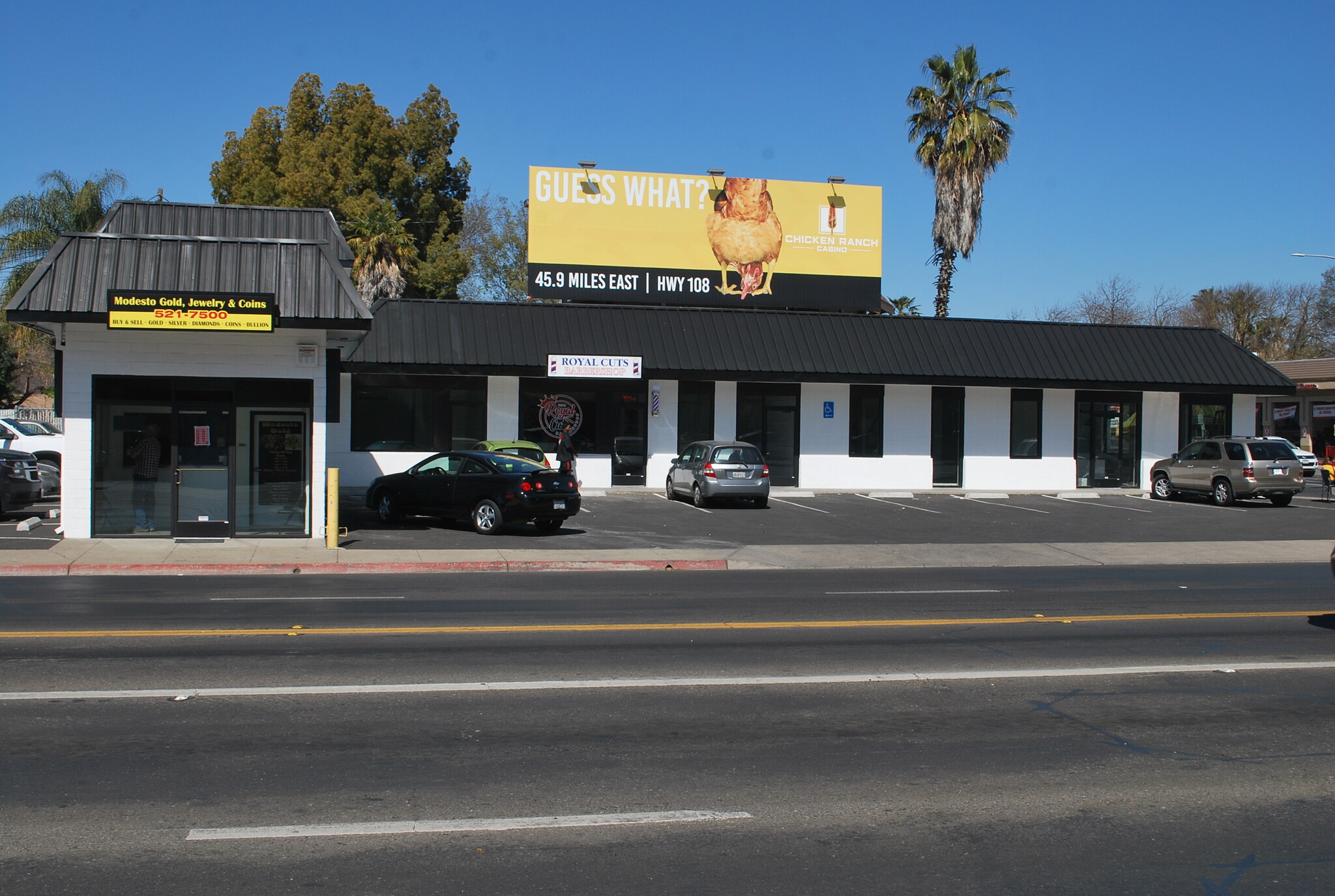 103 McHenry Ave, Modesto, CA for lease Primary Photo- Image 1 of 8