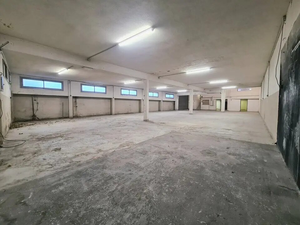 Location Local d'activités 461 m² - Photo 1