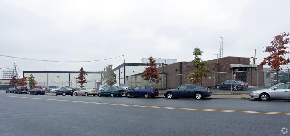 1185 Commerce Ave, Bronx, NY for sale - Primary Photo - Image 1 of 1