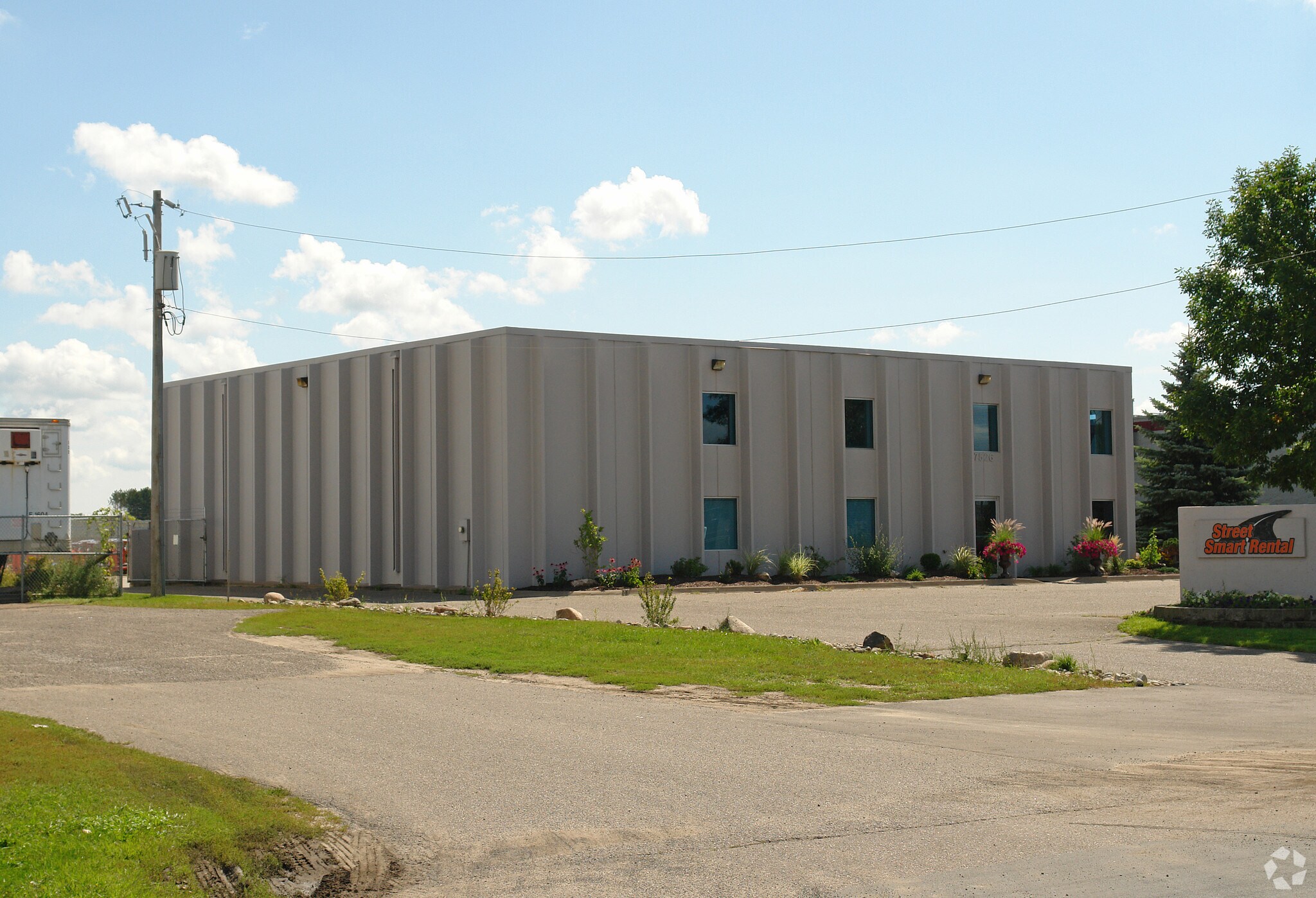 7526 4th Ave, Circle Pines, MN for sale Primary Photo- Image 1 of 1