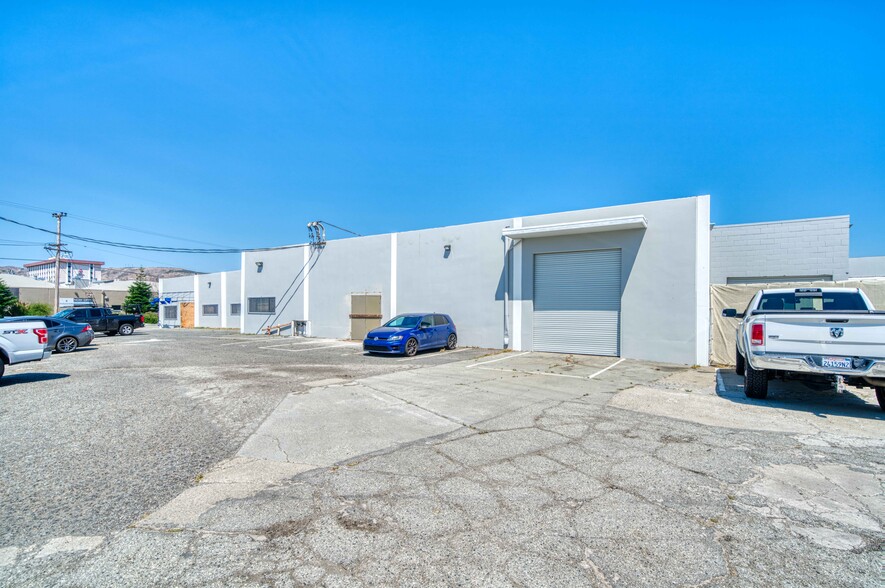 147 Beacon St, South San Francisco, CA for lease - Building Photo - Image 3 of 9