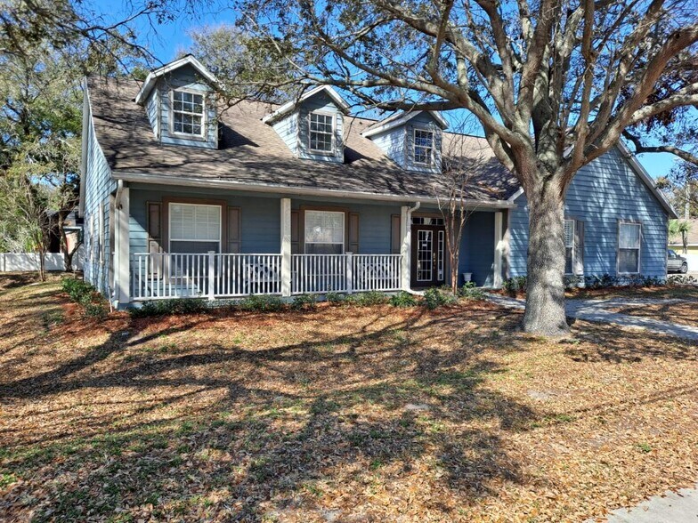 215 49th St S, Saint Petersburg, FL 33707