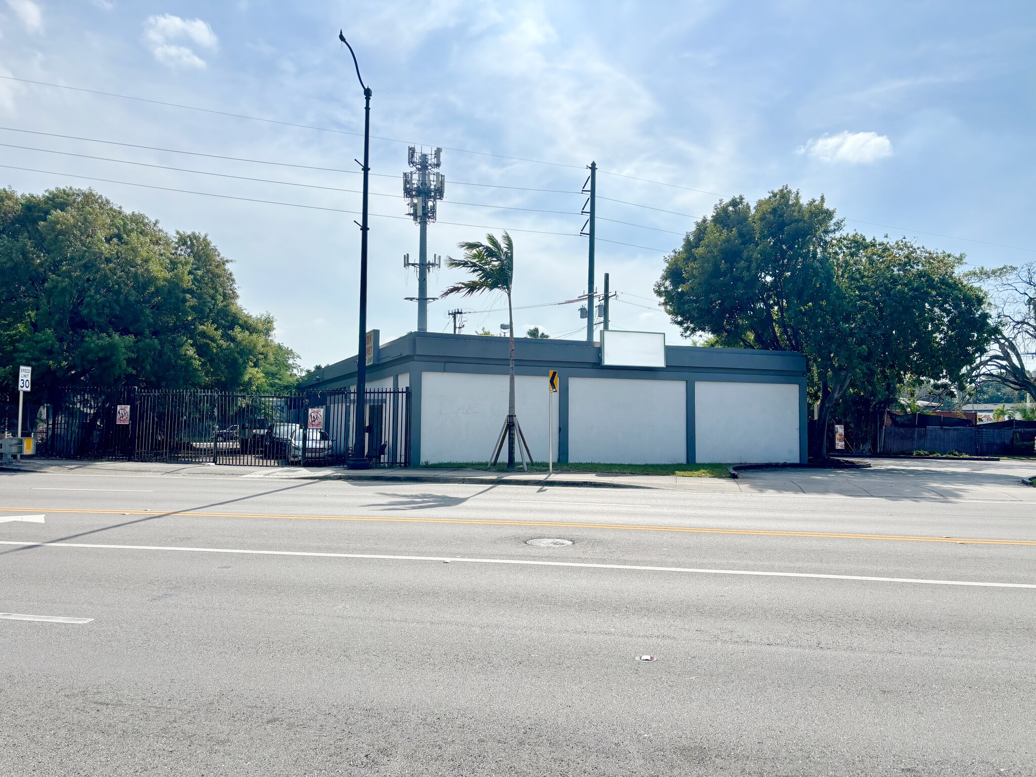 666 NW 36th St, Miami, FL for sale Building Photo- Image 1 of 13