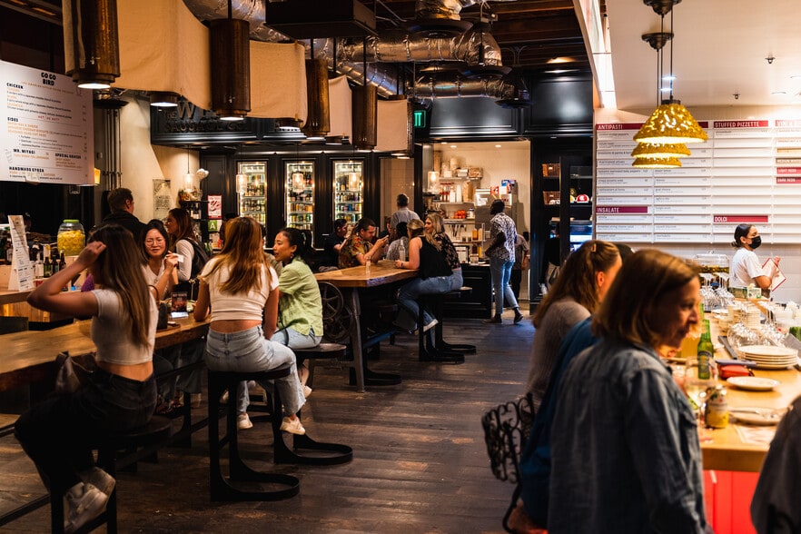 9355 Culver Blvd, Culver City, CA for lease - Interior Photo - Image 3 of 4