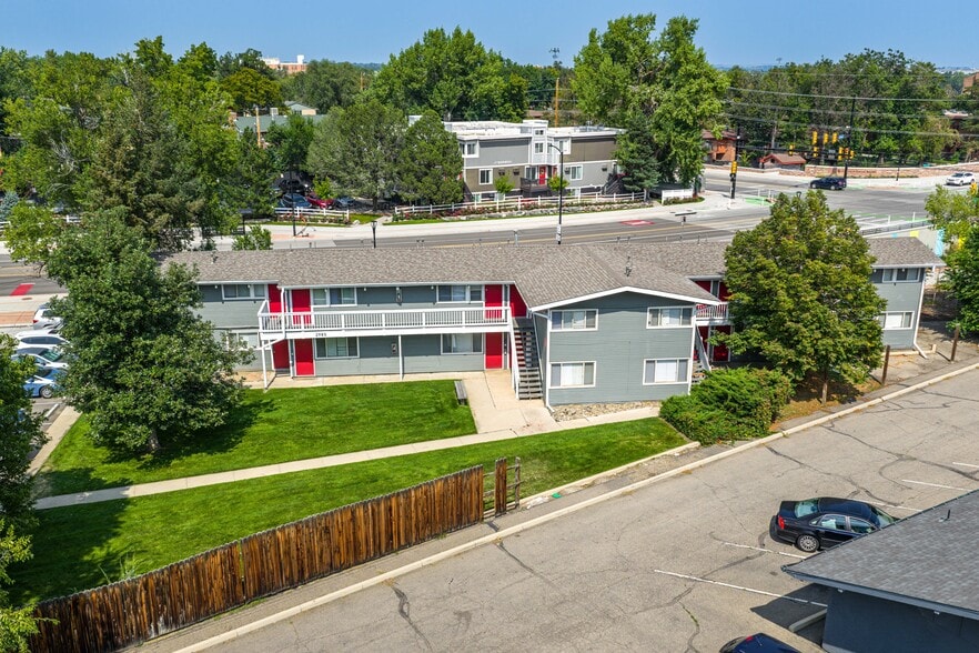 The College portfolio of 4 properties for sale on LoopNet.com - Building Photo - Image 3 of 21