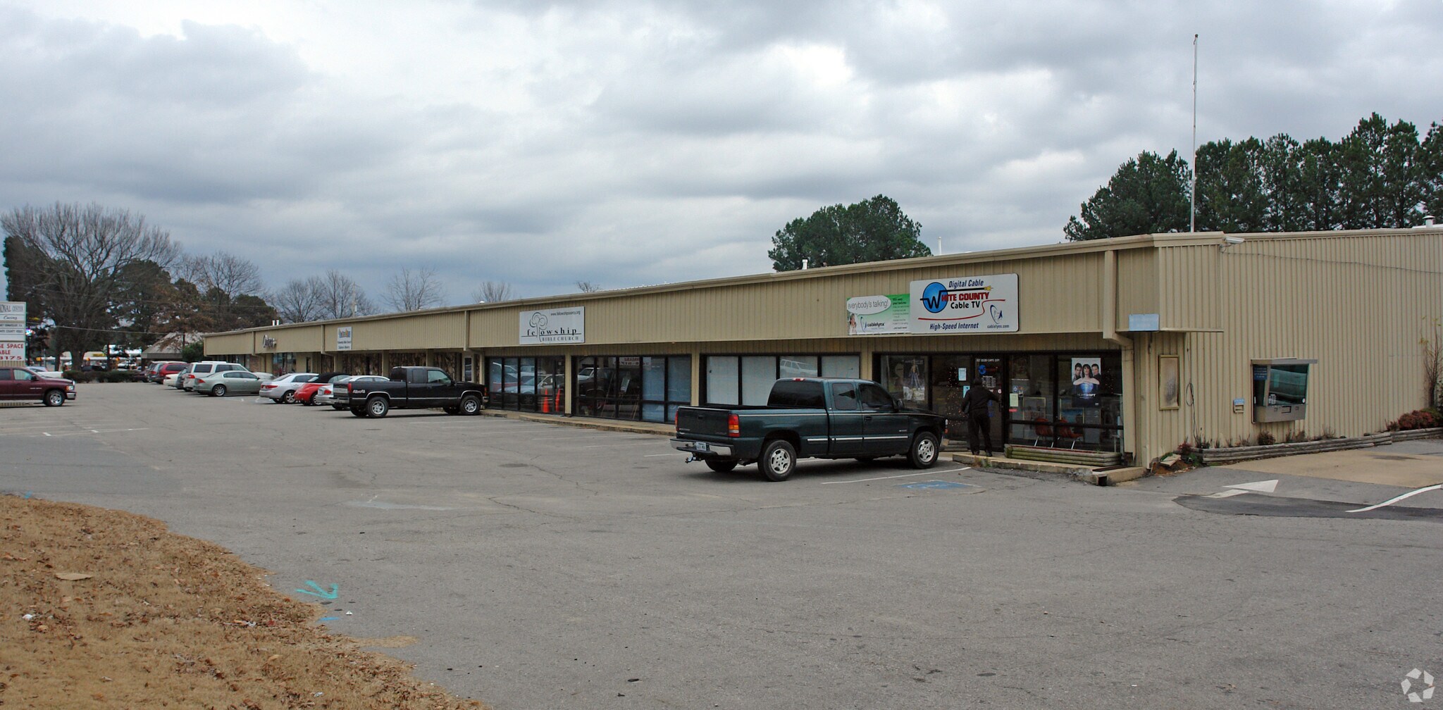 1903-1921 Beebe Capps Expy, Searcy, AR for sale Primary Photo- Image 1 of 1