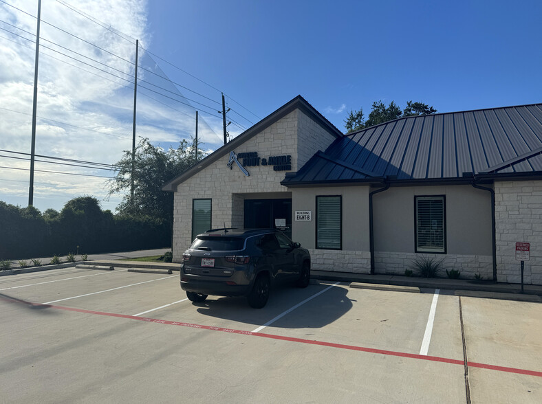 16700 House Hahl Rd, Cypress, TX for lease - Building Photo - Image 2 of 5