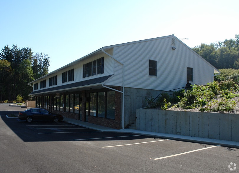 4005 Danbury Rd, Brewster Village, NY for sale - Building Photo - Image 3 of 6