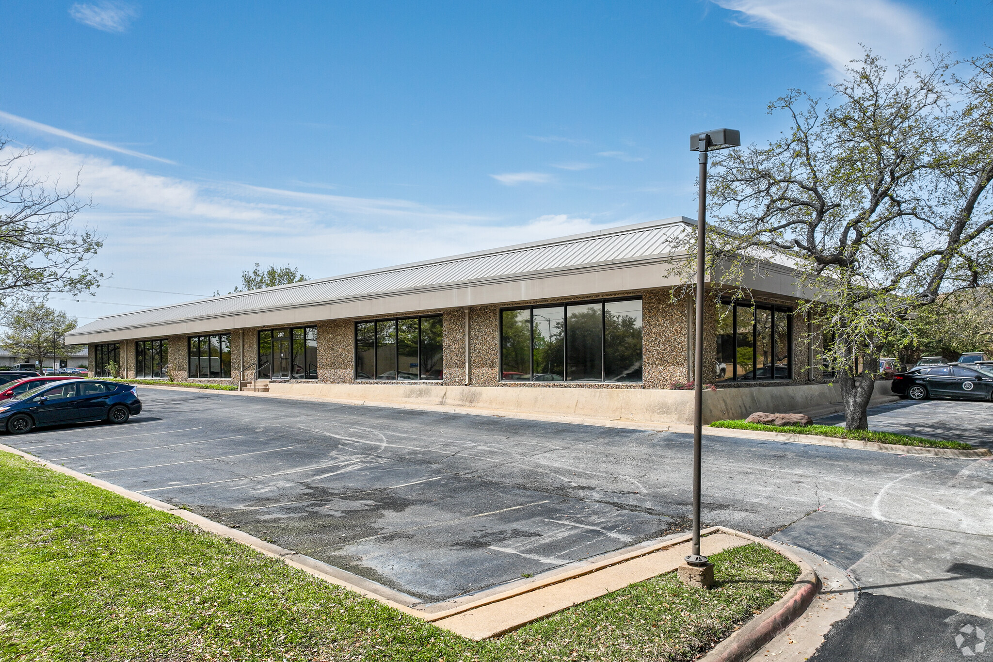 2409 Avenue J, Arlington, TX for sale Primary Photo- Image 1 of 1