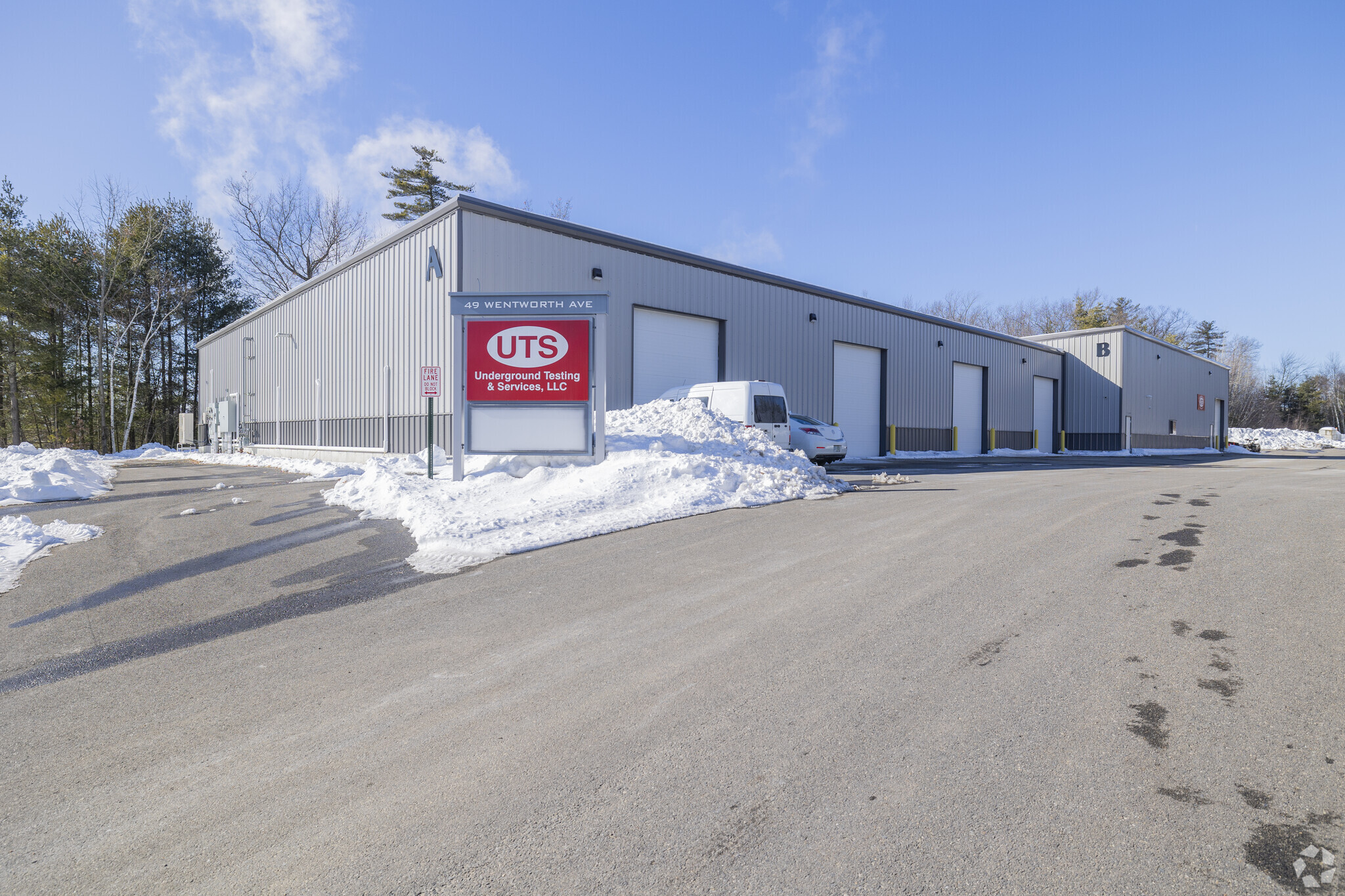 49 Wentworth Ave, Londonderry, NH for sale Primary Photo- Image 1 of 1