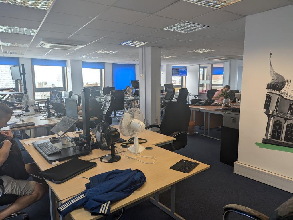 1-2 Queen Sq, Brighton for lease Interior Photo- Image 1 of 22