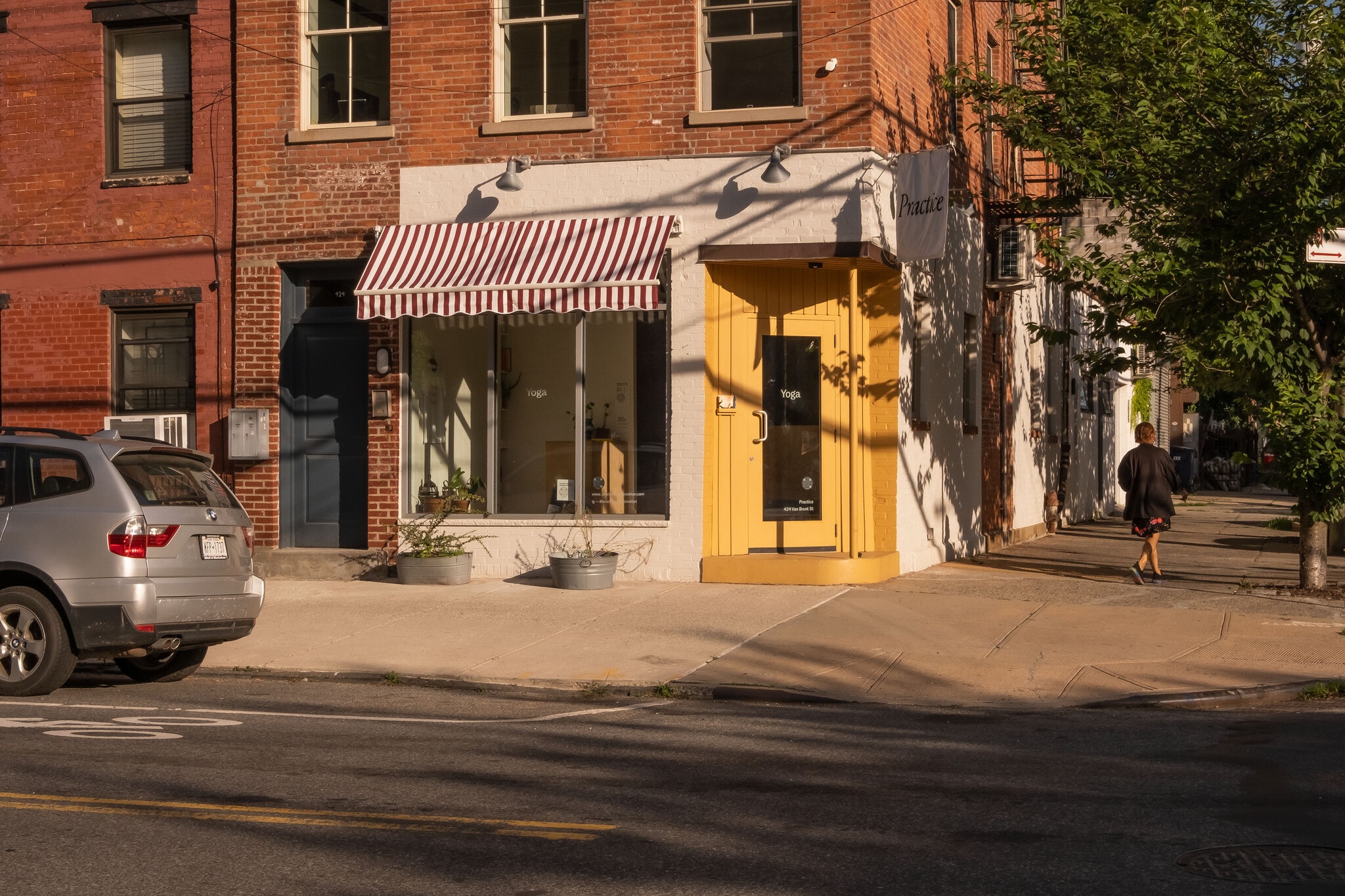 424 Van Brunt St, Brooklyn, NY for lease Building Photo- Image 1 of 12