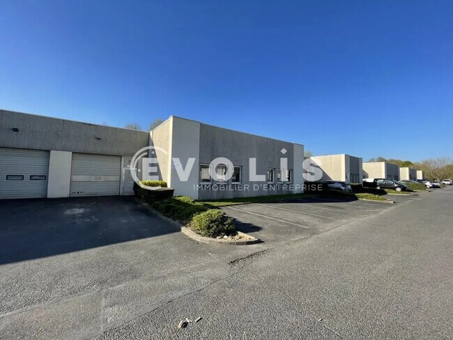 Location Local d'activités 385 m²