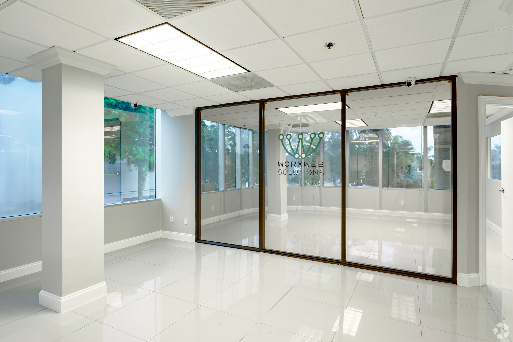 900 N Federal Hwy, Boca Raton, FL for lease Interior Photo- Image 1 of 4