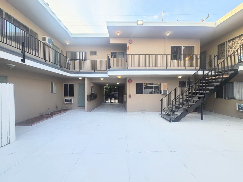 14696 Rayen St, Panorama City, CA for sale - Building Photo - Image 3 of 12