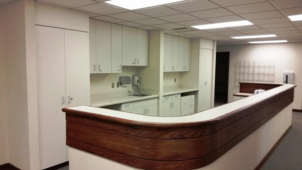 370 Venture Dr, Dousman, WI 53118