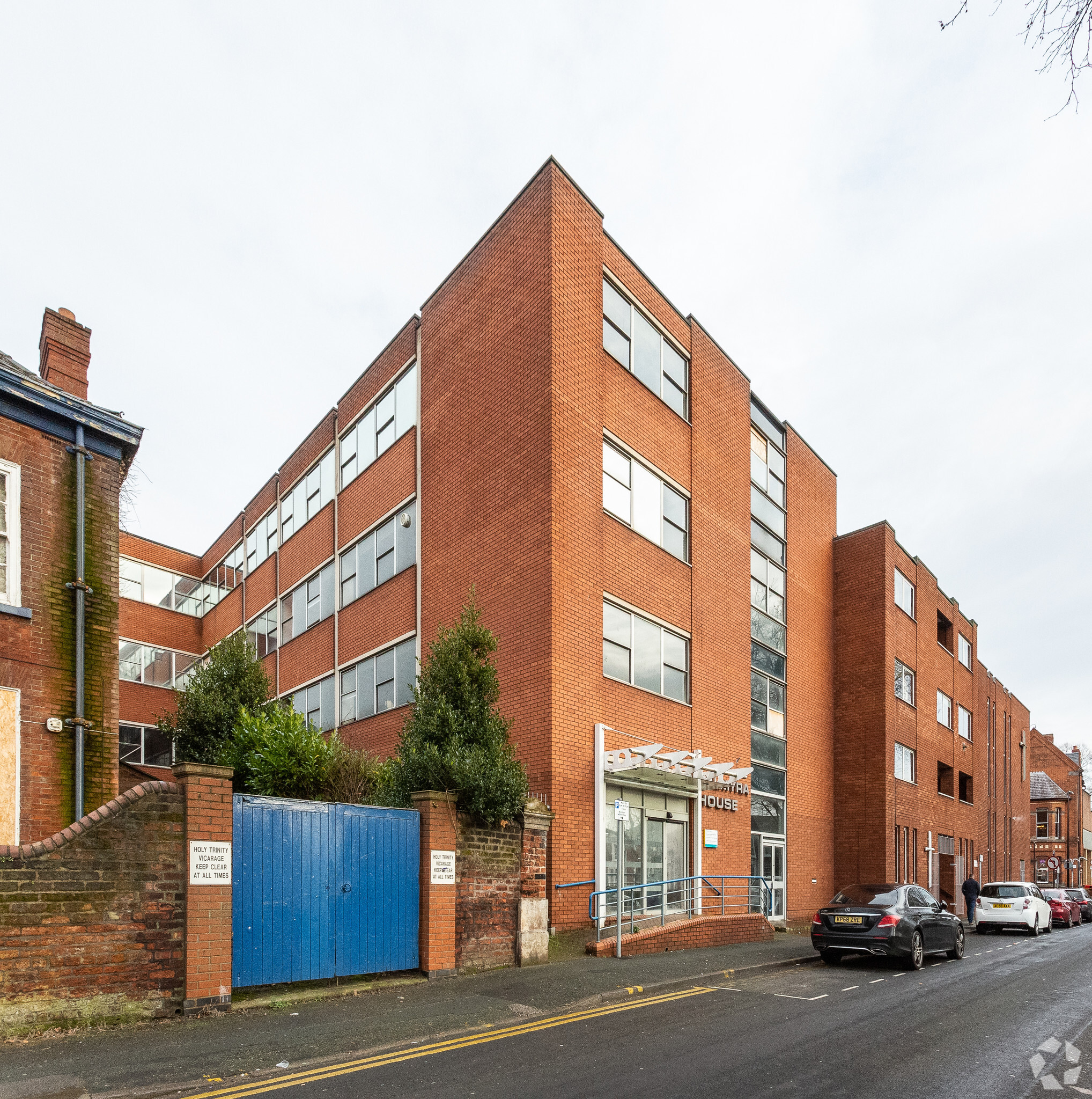 Palmyra Sq N, Warrington for lease Primary Photo- Image 1 of 5