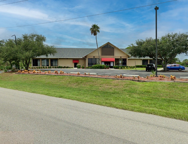 3195 Tamiami Trl, Port Charlotte, FL for sale - Building Photo - Image 2 of 3