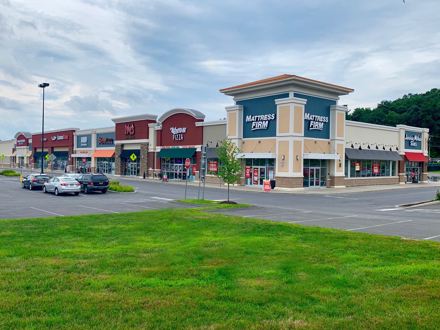 800 New Loudon Rd, Latham, NY 12110