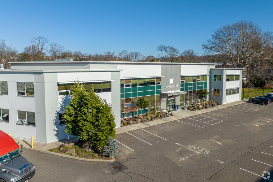 85 Harbor Rd, Port Washington, NY for lease - Building Photo - Image 1 of 11