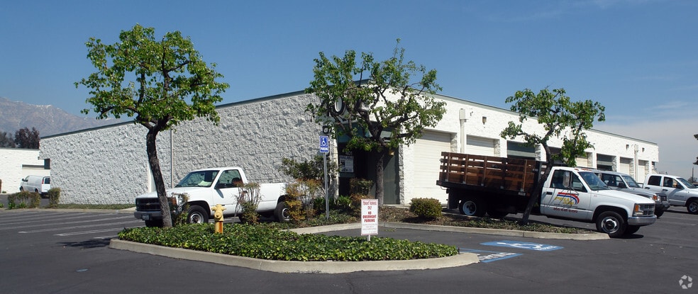 1495 W 9th St, Upland, CA for lease - Primary Photo - Image 3 of 14