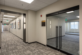 579 Executive Campus Dr, Westerville, OH for lease Interior Photo- Image 2 of 7