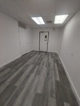 591 Summit Ave, Jersey City, NJ for lease Interior Photo- Image 2 of 2