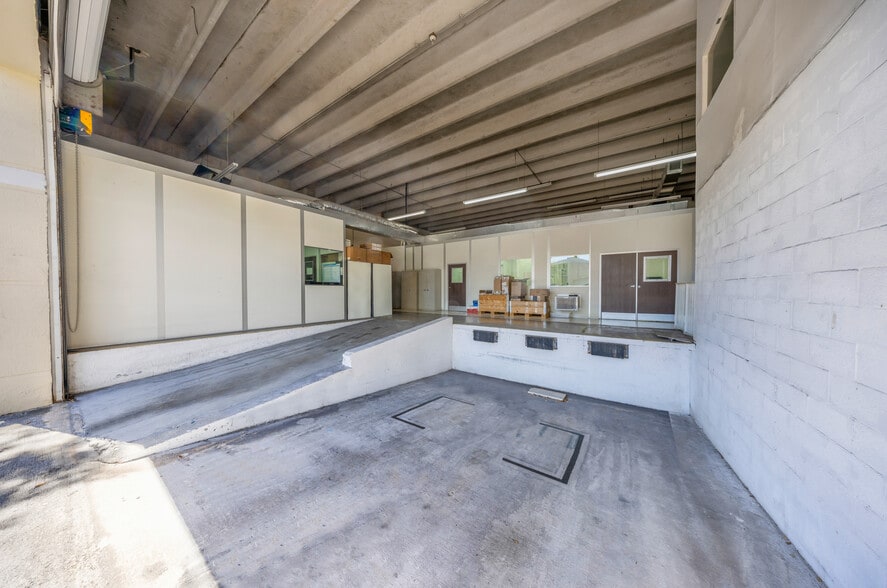 8127 NW 29th St, Miami, FL for sale - Building Photo - Image 2 of 27
