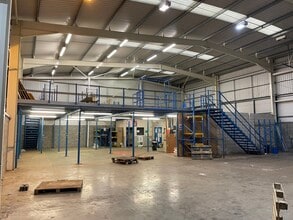 Dixon Clos, Lincoln for lease Building Photo- Image 1 of 6