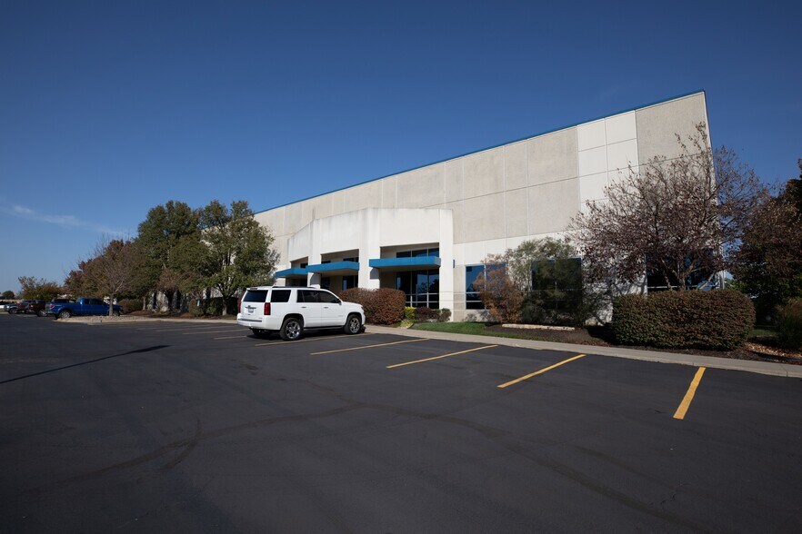 16151 Foster St, Overland Park, KS for sale - Building Photo - Image 1 of 1