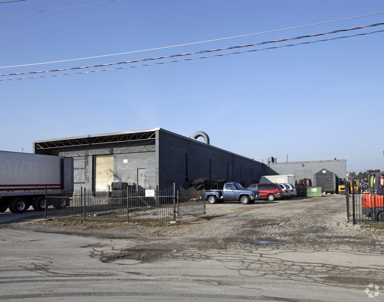 1054 S Service Rd W, Oakville, ON for lease - Building Photo - Image 2 of 2