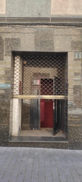 Retail in Villablino, León for sale - Building Photo - Image 2 of 7