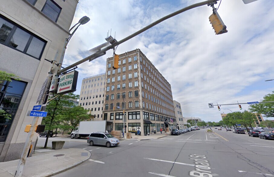 65 W Broad St, Rochester, NY for sale - Building Photo - Image 1 of 1