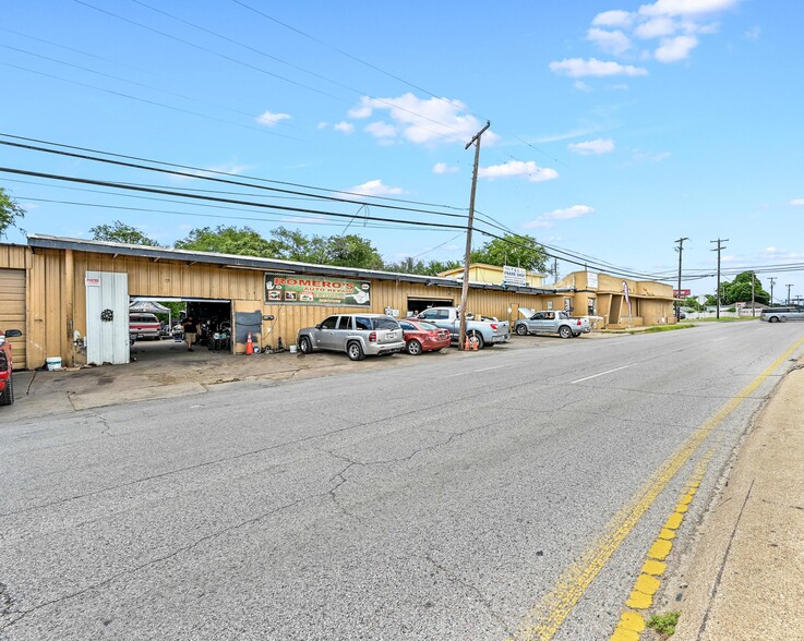 5301 Davis Street Unit#A-F, Dallas, TX for sale - Primary Photo - Image 1 of 1