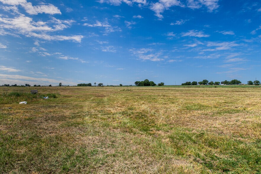 12447 Highway 36, Wallis, TX for sale - Primary Photo - Image 1 of 1