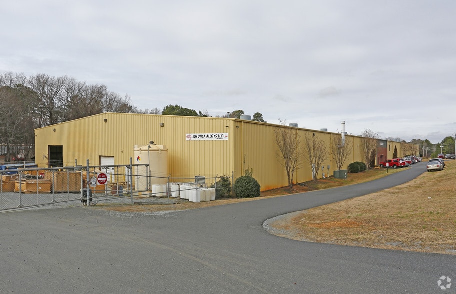 631 N Secrest Ave, Monroe, NC for sale - Building Photo - Image 1 of 1