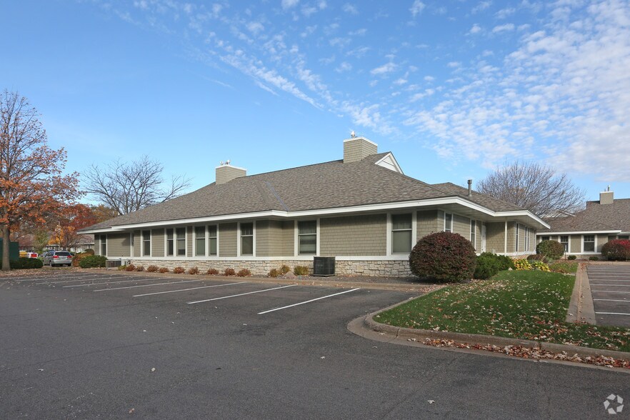 480 Highway 96 W, Shoreview, MN for lease - Building Photo - Image 3 of 7