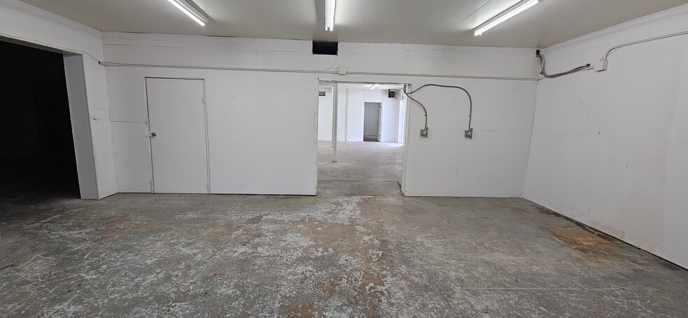 1849 County Highway OO, Chippewa Falls, WI for lease - Interior Photo - Image 2 of 13
