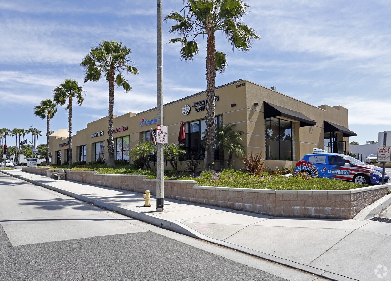 22972 Moulton Pky, Laguna Hills, CA 92653