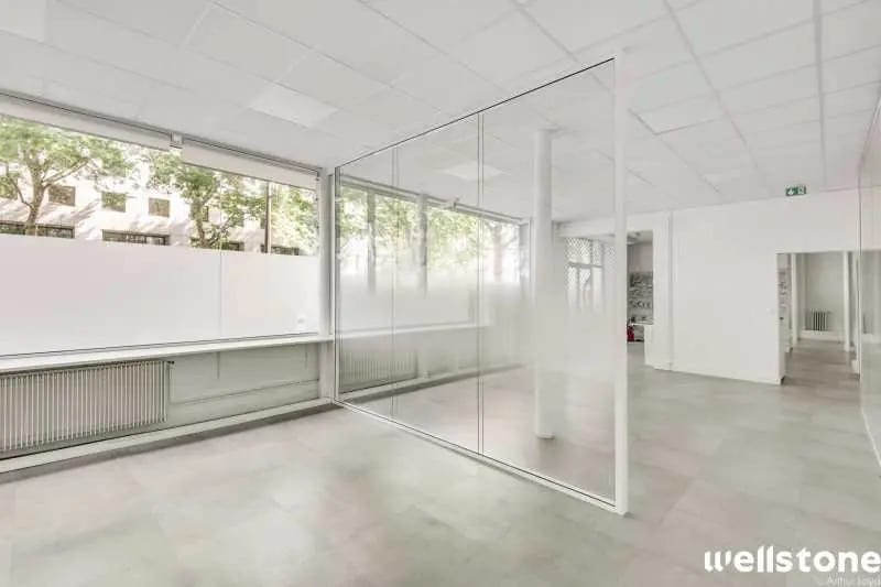 4 Boulevard Diderot, Paris for sale - Building Photo - Image 2 of 9