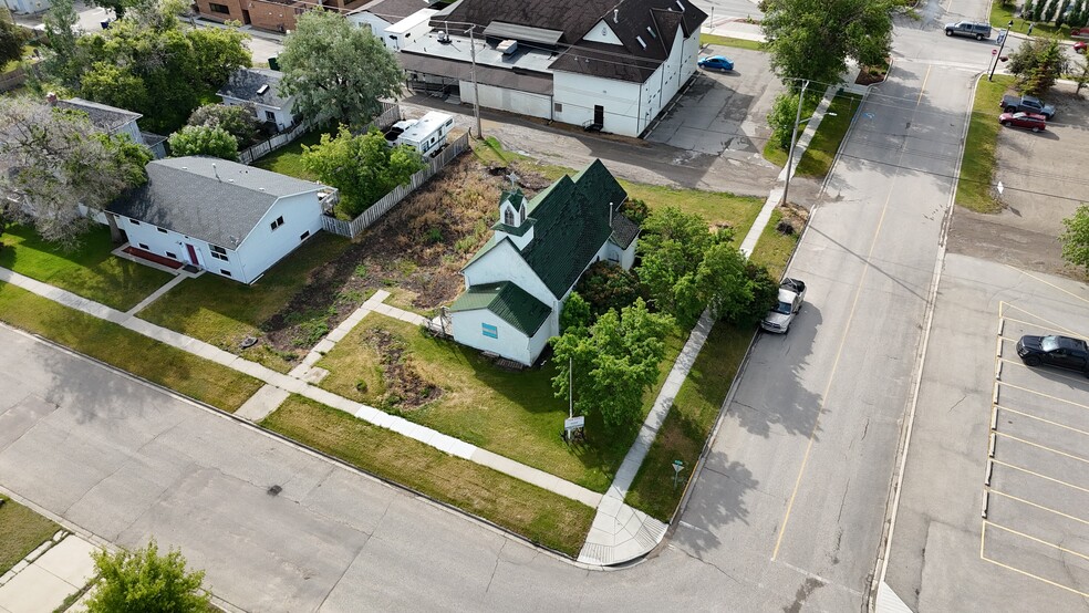 237 1st Av, Strathmore, AB for sale - Aerial - Image 1 of 1