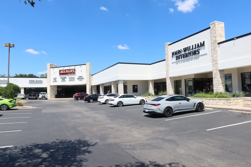 3010 Anderson Ln W, Austin, TX for lease - Building Photo - Image 3 of 5