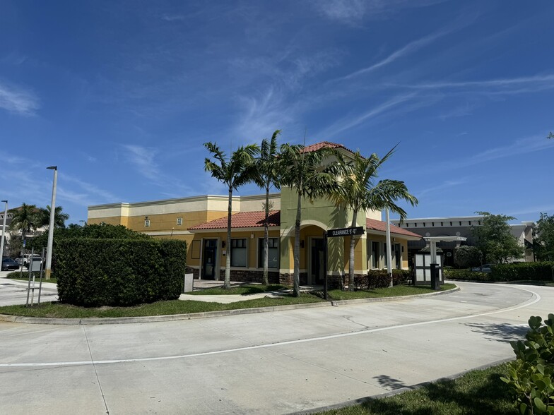 8801 Boynton Beach Blvd, Boynton Beach, FL for sale - Building Photo - Image 2 of 4