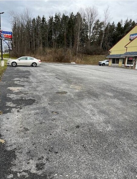 3313 Seneca Tpke, Canastota, NY for lease - Building Photo - Image 2 of 11