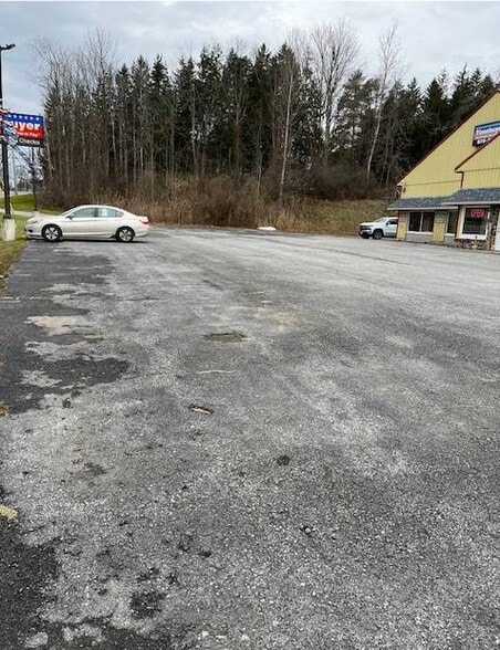 3313 Seneca Tpke, Canastota, NY for sale - Building Photo - Image 3 of 11