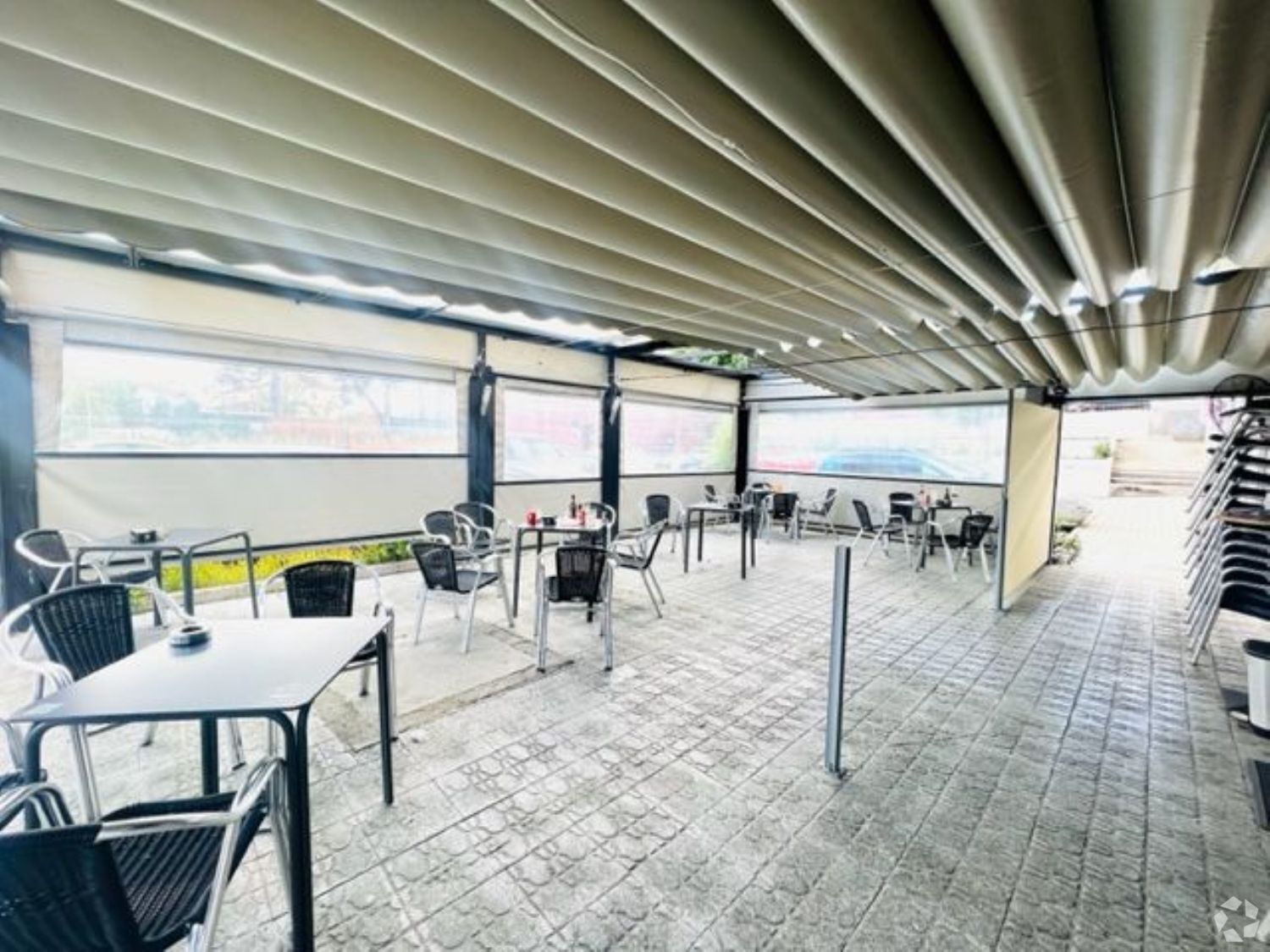 Retail in Aldea del Fresno, Madrid for lease Interior Photo- Image 1 of 2